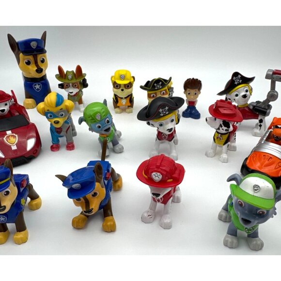 Huge lot of 23 Pieces Paw Patrol Lot Vehicles and Figures - Picture 3 of 6